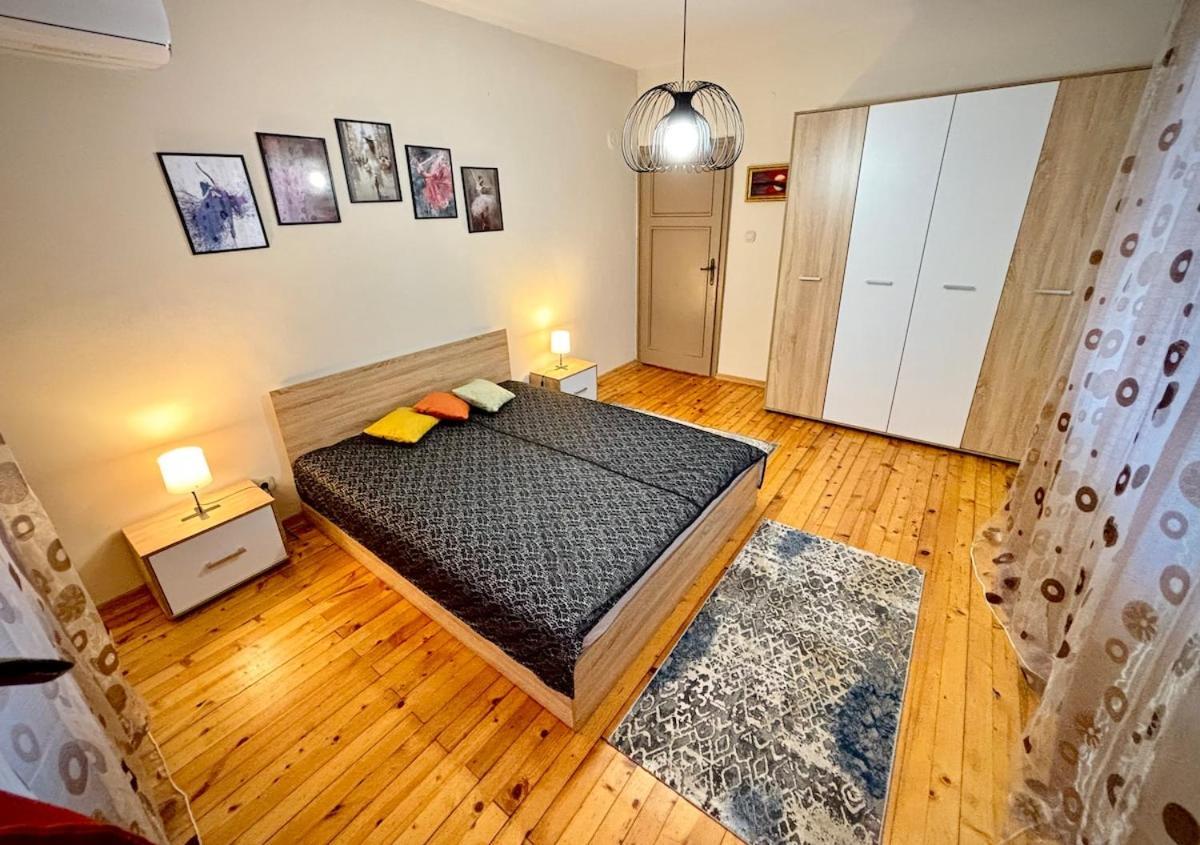 Apartment просторен и уютен двустаен в долен лозенец - кварталът на артистите Sofia